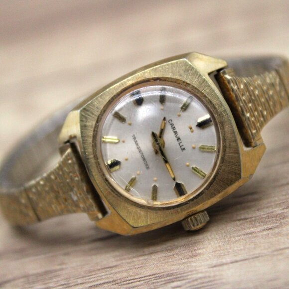 Vintage Caravelle By Bulova Watch Women Gold Tone Round Dial Stretch Band - Picture 6 of 8